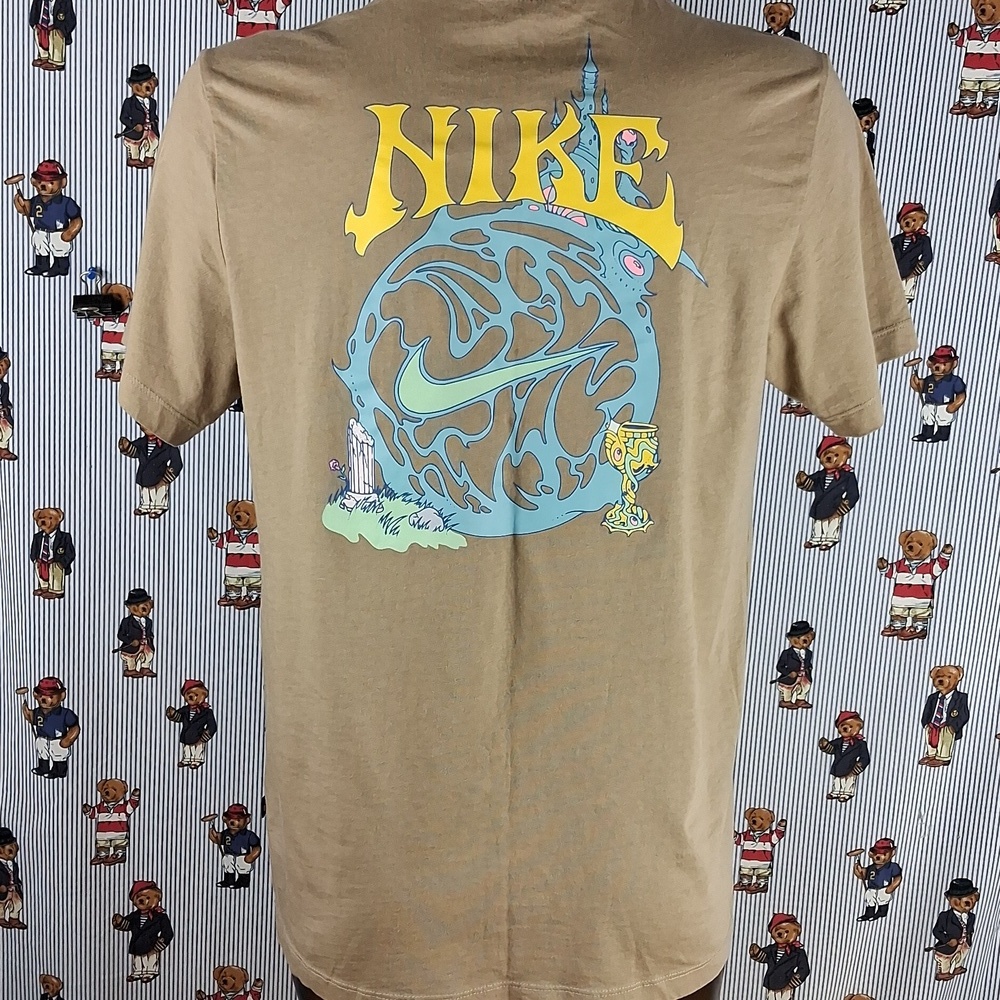 Nike Wizard Fantasy Big Back Graphic Lrg Tan & Blue Casual T-shirt - Picture 4 of 7